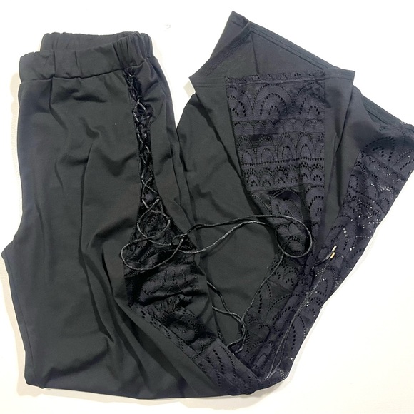 Sexy boutique Wide bell bottom flare lace panel tie-up bell bottoms size M/L - Picture 10 of 16